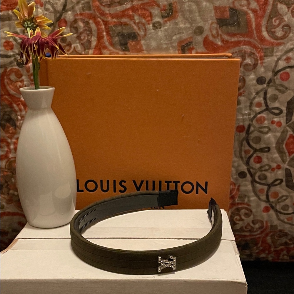 Fashion Olive and Silver headband . Closet clear out no returns.